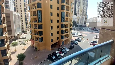 للبيع شقه 3 غرف و3 حمامات في الراشديه 1 ابرااج الخور اطلاله مميزه