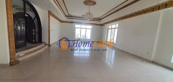 Charming 5 master Bedrooms/ prime location / parking