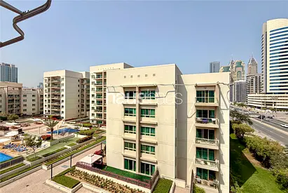 Tenanted | High Floor | Rare Corner Unit Layout