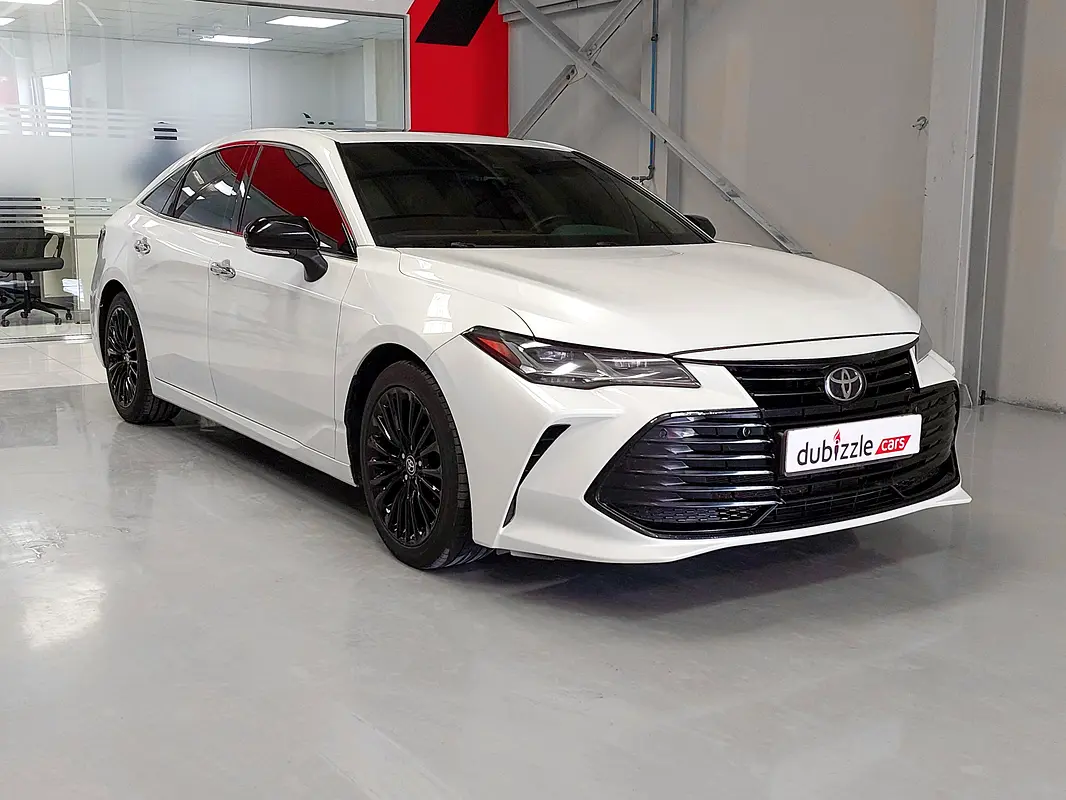 Toyota Avalon 2022 — photo 1 of 15
