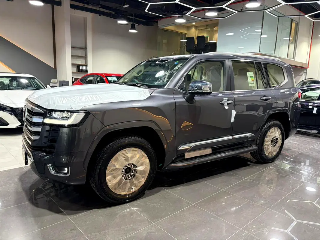 Toyota Land Cruiser 2026 — photo 1 of 20