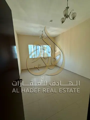 🏡 شقة 3 غرف وصالة للإيجار السنوي – التعاون، الشارقة | إطلالة أول كورنيش