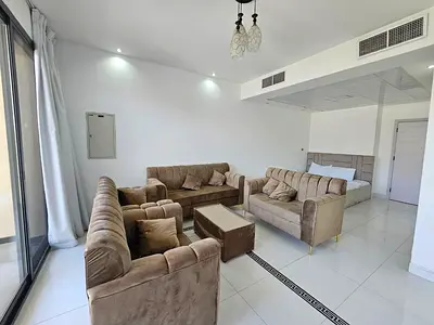 Budget-Friendly Master room in Villa
