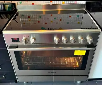 Free delivery Bosch # 8 electric ceramic cooker with dual fan 90x60 cm