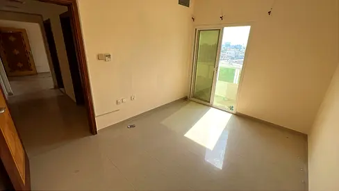 للايجار السنوي  غرفه وصاله في الحميديه قريب من المحكمه بالقرب من الجامعه