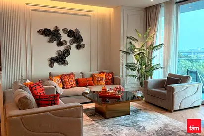 Luxurious Fully Furnished Renovated W/ Creek View