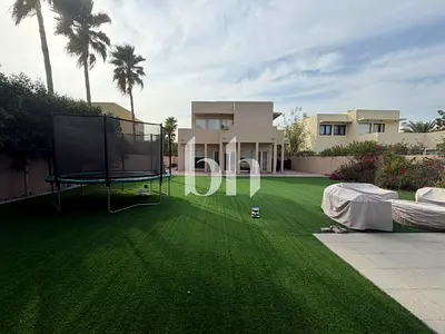Large Plot | 3 Bedrooms | Available April