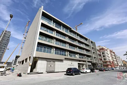 One Month Rent Free-Spacious 1 BR