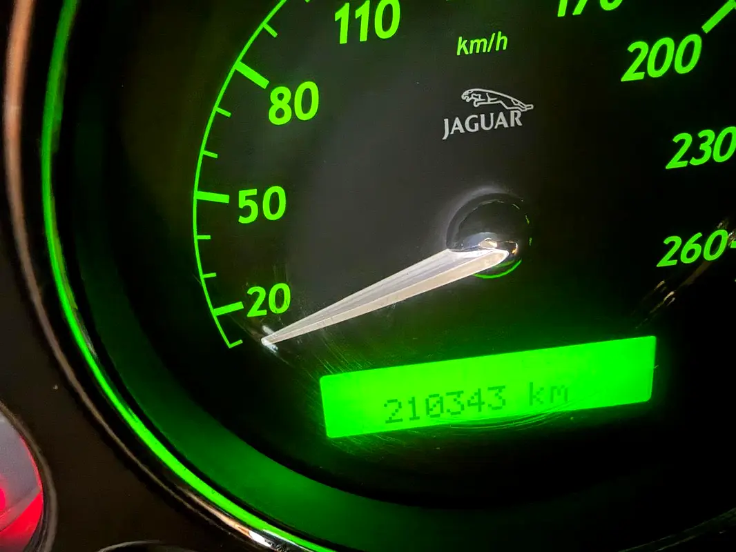 Jaguar XJ 2007 — photo 1 of 8