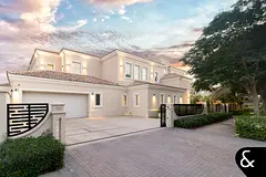 Seven Bedroom Mansion on Huge Private Plot