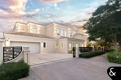 Seven Bedroom Mansion on Huge Private Plot