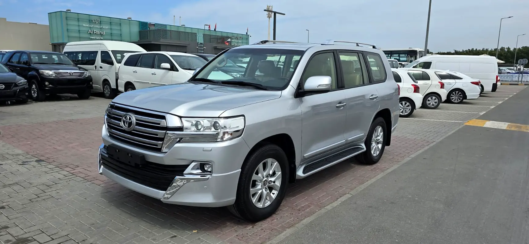 Toyota Land Cruiser 2016 — photo 1 of 20