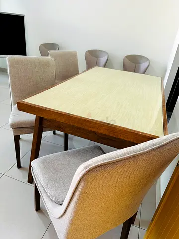 Stylish Dining Table with 3 Chairs