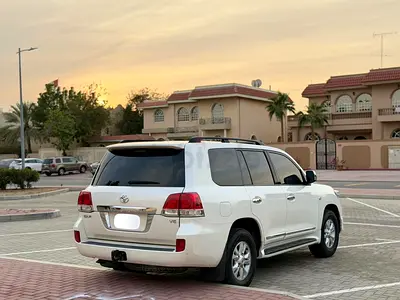 Toyota Landcruiser V6 2010
