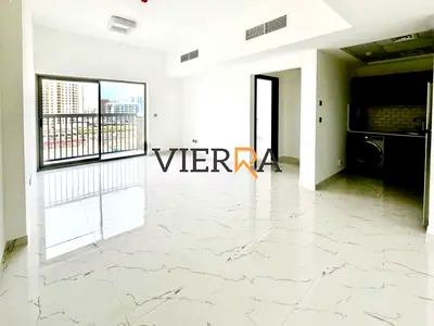 شقة واسعة شبه مفروشة بغرفة نوم واحدة | موقع مميز | بحالة جيدة