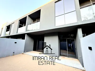 New Modern Spacious 4BR Villa in Green Community with All Amenities