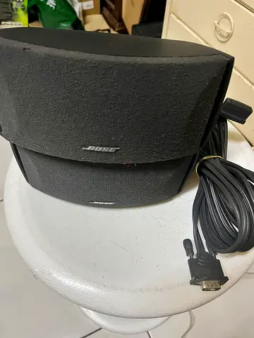 BOSE SPEAKERS WITH CABLE