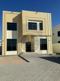 new villa with a modern design and high-end finishes, in a quiet and prime location, 📍 Sharjah 