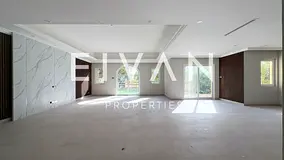 Renovated 4BR + Maids Villa | Family Community