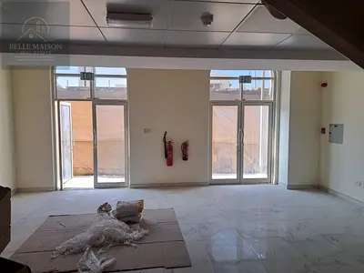 محل تجاري مع ميزانين رقم 9 | 893 قدم² / 83 م² | مبنى الخور 11 | البلدة القديمة – رأس الخيمة