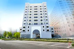 One Month Rent Free-Spacious 2 BR Flat