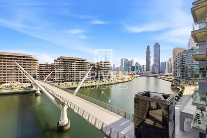 Full Canal View | Closed Kitchen | Vacant