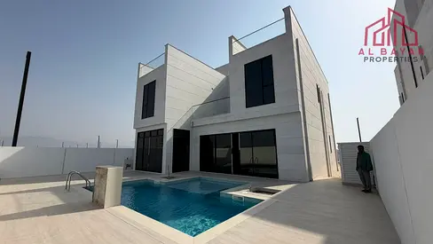 Lفيلا ملكية حرة للبيع في المريد – رأس الخيمة