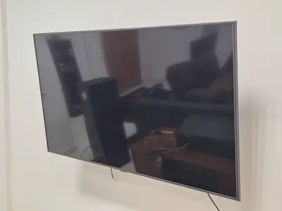 Samsung 65 LED TV with Adjustable Wall mount