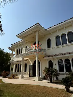 Luxury Waterfront 6 Bedroom Signature Villa on Palm Jumeirah | Private Pool &amp; Beach Access