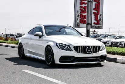 2017- BENZ C63s AMG COUPE  - SUPER CLEAN - LIKE NEW - ONLY 86,000 KM