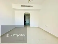 Very spacious luxury 1bhk with 2wishroom in family bulding close to city center only jest 36k