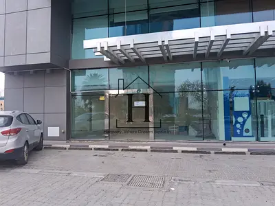 Main Rd Facing l Corner Glass-front l 80 SQM l 2 washrooms l Shop or Showroom for Various Services l Near Malls