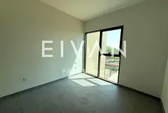 3BR Townhouse | La Violeta 2 | Ready