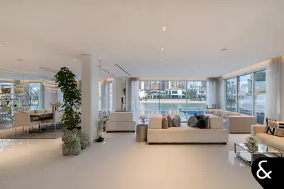 Fully Renovated + Extended - VOT - Skyline View