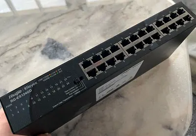Networking Switch - 24-Port Gigabit Switch for Reliable Connectivity