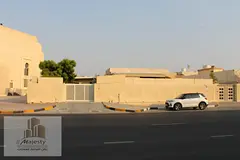 House for sale in Sharjah, Al Jazat area. Area: 8000 sq ft. Price: AED 1,680,000. Convertible for co