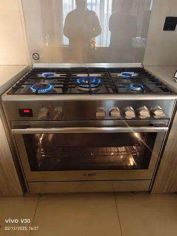 Free delivery Bosch # 8 top gas oven electric cooker 5-Burner Gas Range with dual fan 90x60 cm