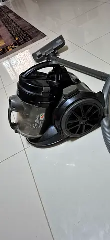 Cylindrical Vacuum Cleaner