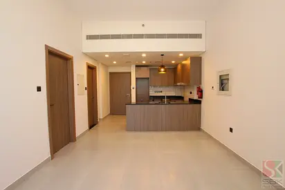 One Month Rent Free-Spacious 1 BR