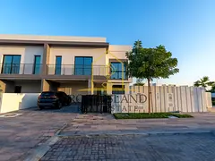 Great Deal|Single Row|Corner Unit|Prime Location