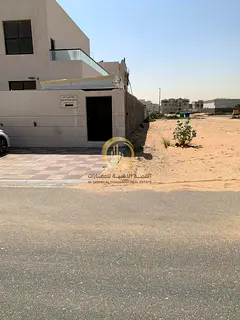 Residential land for sale in Al-Hawshi area, prime location near a mosque and park. Building permit