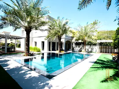 UPGRADED VILLA | PRIVATE POOL | SPACIOUS 2 BED