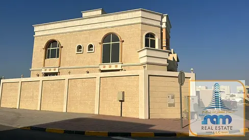 فيلا زاوية فسيحة مكونة من 5 غرف نوم متاحة للبيع في عجمان الزاهية