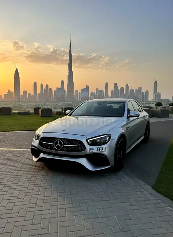 E300 2017 FACELIFTED 2022  R20 RIMS URGENT SALE