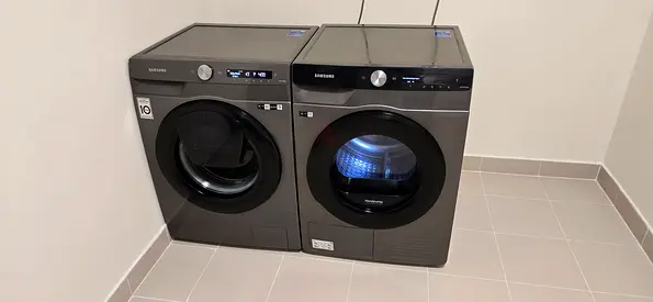 Samsung 9kg Saprat washer dryer sat digital invtar latest version 60cm