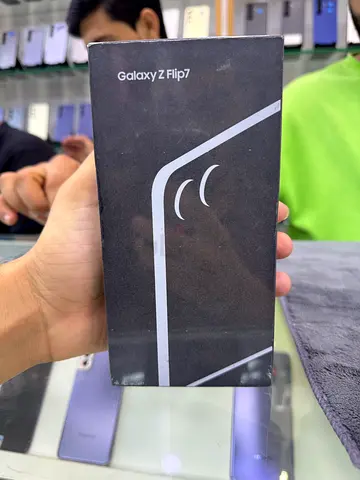 Samsung Galaxy Z Flip 7 256GB New Box Packed
