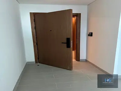 Bright 1 BR | Unfurnished | Ready To Move