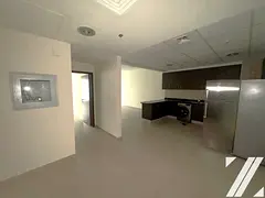 Large Lay-out I 1BHK with Private Balcony