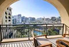 Vacant | Luxury Living | Creek and Pool View
