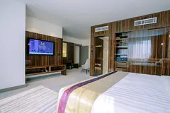 Deal Of The Day Spacious Studio with kitchen Free Bills